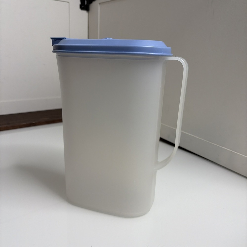 Vintage Tupperware Slim Line Pitcher 2009C-1 Light Blue Flip Top Lid 2010B-2
